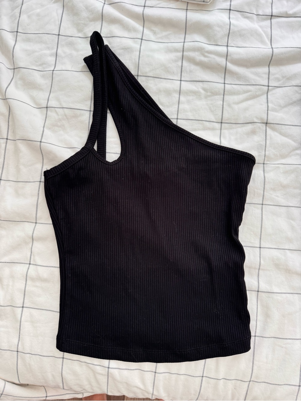 Black One-Shoulder Ribbed Crop Top
